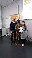 bergabe Insitu Frderpreis an Frau Monika Fenske und Silvana Heerdegen fr das Lachseminar der Sekretrinnen 