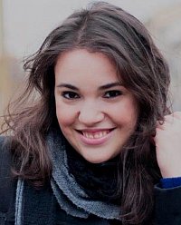 Giovanna Chiara Italiano
"Dieser Studiengang war für mich ideal, denn hier werden Politik und Wirtschaft mit Fokus auf die Europäische Union gelehrt und erforscht. Die Inhalte und das Verständnis daraus inspirieren und beeinflussen mich noch heute, bis weit in meinen Beruf als als Kommunikationsverantwortliche des Deutsch-Italienischen Zentrums für Europäische Exzellenz, Villa Vigoni, hinein."